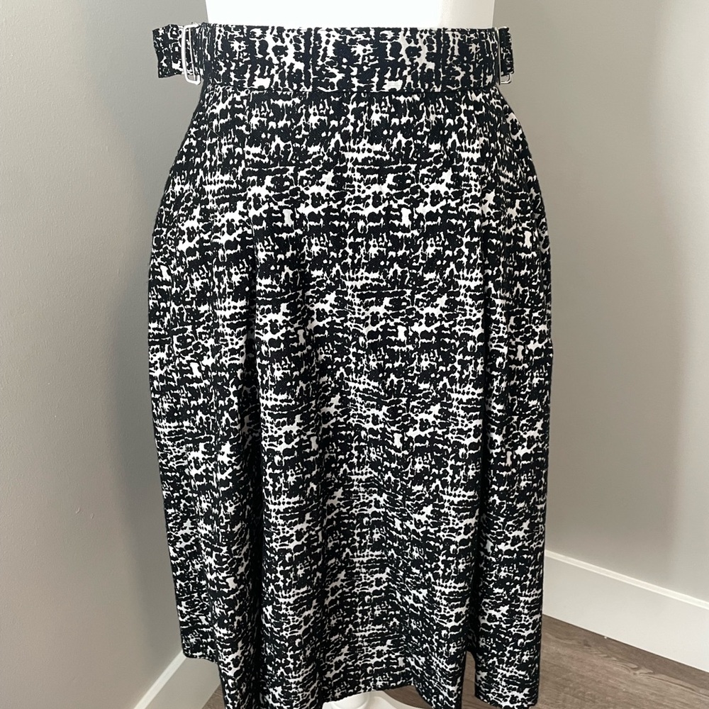 H&M Monochrome A-Line Skirt